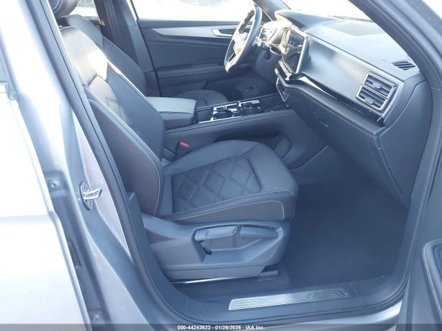 1V2WE2CA8RC238880 Volkswagen Atlas Cross Sport 2.0t Se W/technology