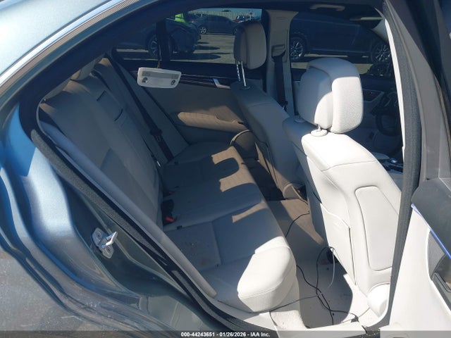 44243651 :رقم المزاد ، WDDGF4HB4CA622194 vin ، 2012 Mercedes-benz C 250 Luxury/sport مزاد بيع