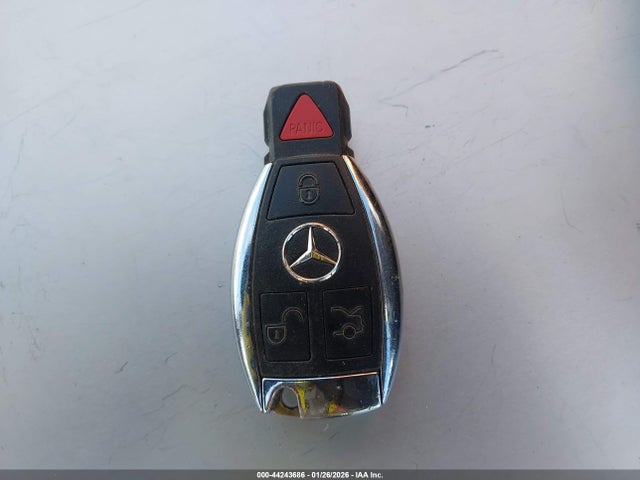 55SWF4JB8JU257358 Mercedes-Benz C 300