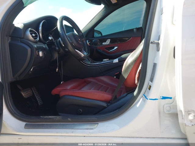 55SWF4JB8JU257358 Mercedes-Benz C 300
