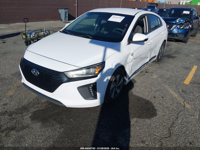 KMHC75LC8HU031654 Hyundai Ioniq Hybrid Sel