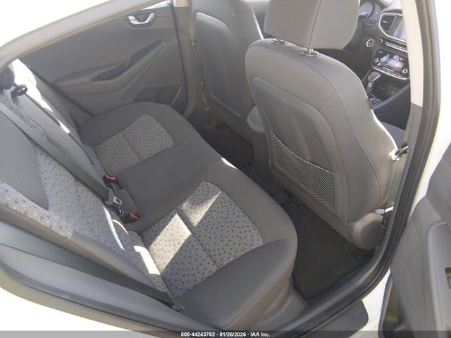 KMHC75LC8HU031654 Hyundai Ioniq Hybrid Sel