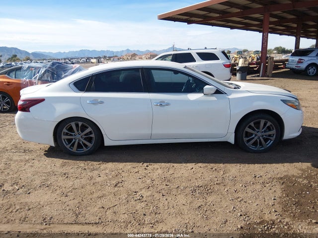 1N4AL3AP5JC179621 Nissan Altima 2.5 Sr