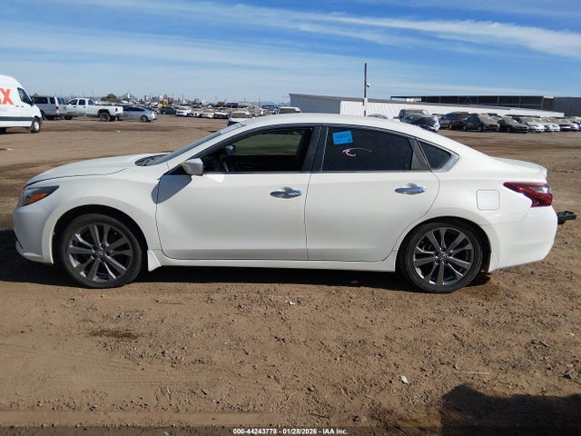 1N4AL3AP5JC179621 Nissan Altima 2.5 Sr