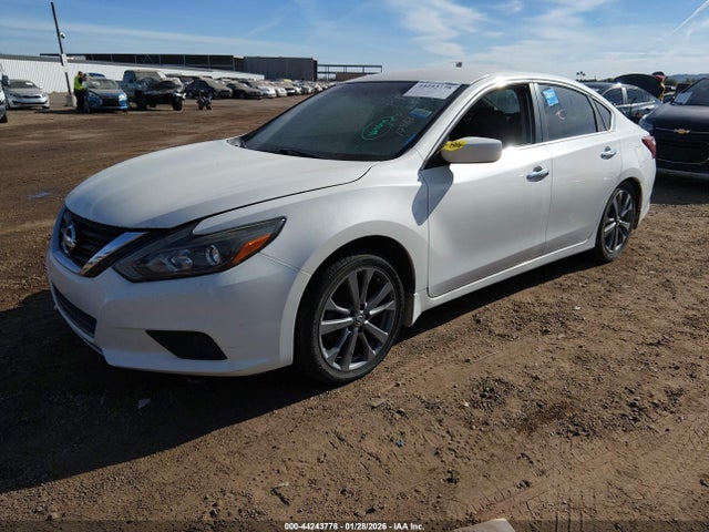 1N4AL3AP5JC179621 Nissan Altima 2.5 Sr
