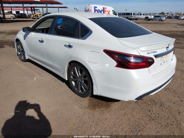1N4AL3AP5JC179621 Nissan Altima 2.5 Sr