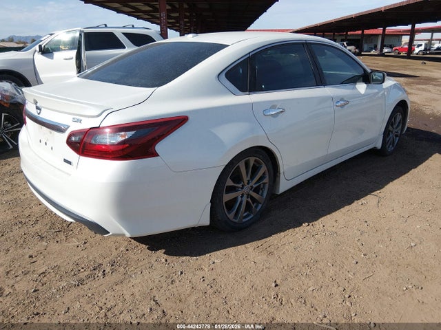1N4AL3AP5JC179621 Nissan Altima 2.5 Sr