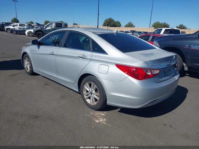 2011 HYUNDAI SONATA 5NPEB4AC8BH230889 Photo 2