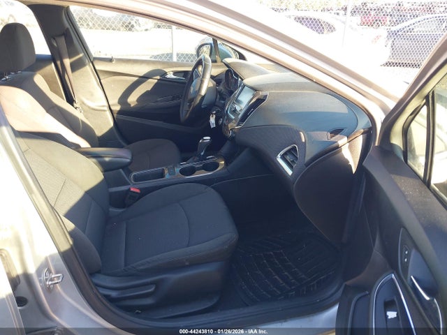 1G1BE5SM5H7215117 Chevrolet Cruze Lt Auto