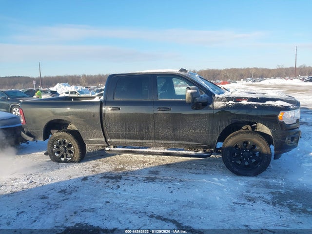 44243822 :رقم المزاد ، 3C6UR5DJXRG373201 vin ، 2024 Ram 2500 Big Horn  4x4 6'4 Box مزاد بيع