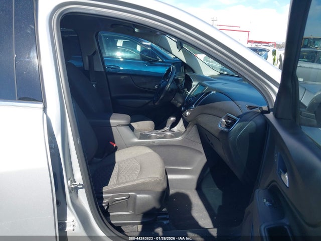 2019 CHEVROLET EQUINOX 3GNAXKEV7KS624638 Photo 4