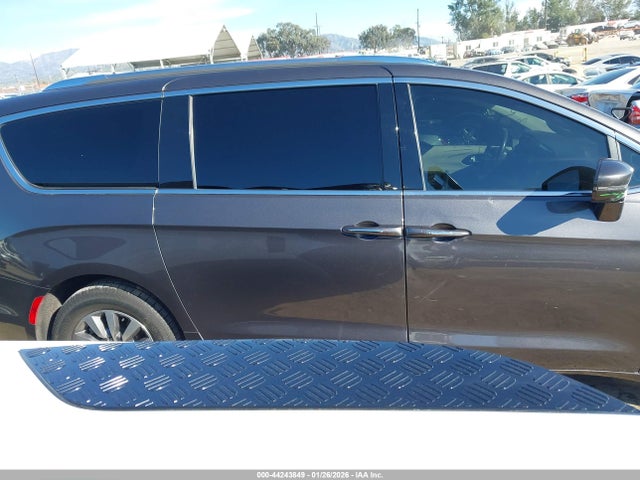Chrysler Pacifica Hybrid Touring L 2021 2C4RC1L77MR586270 Image 14