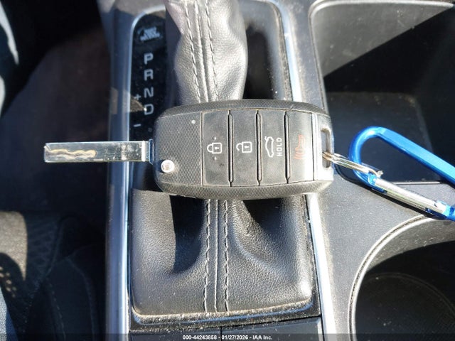 5XXGT4L32JG252657 KIA Optima Lx