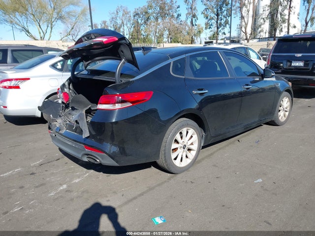 5XXGT4L32JG252657 KIA Optima Lx