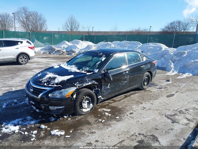 Nissan Altima 2.5 S 2015 1N4AL3AP1FC231513 Image 2