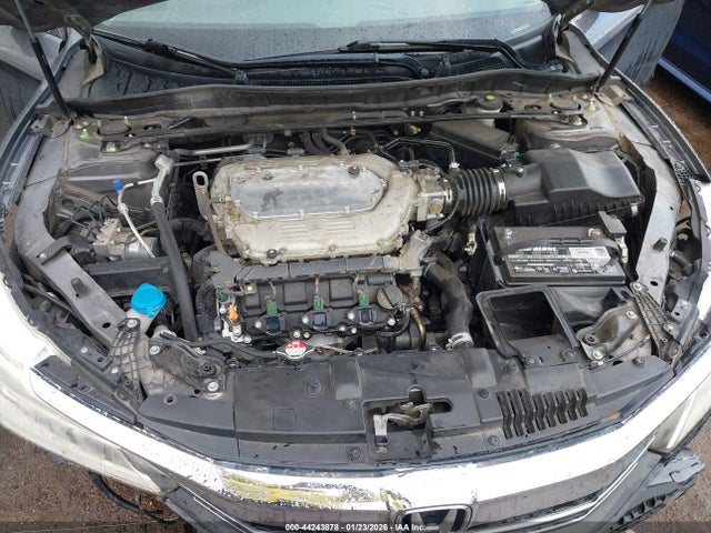 1HGCR3F94HA024884 Honda Accord Touring V6