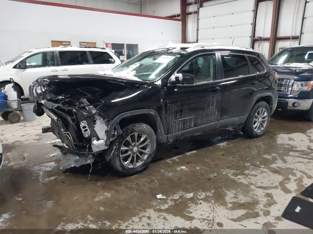 44243890 :رقم المزاد ، 1C4PJMMX0MD146620 vin ، 2021 Jeep Cherokee Latitude Lux 4x4 مزاد بيع