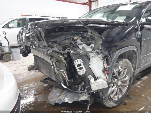 44243890 :رقم المزاد ، 1C4PJMMX0MD146620 vin ، 2021 Jeep Cherokee Latitude Lux 4x4 مزاد بيع
