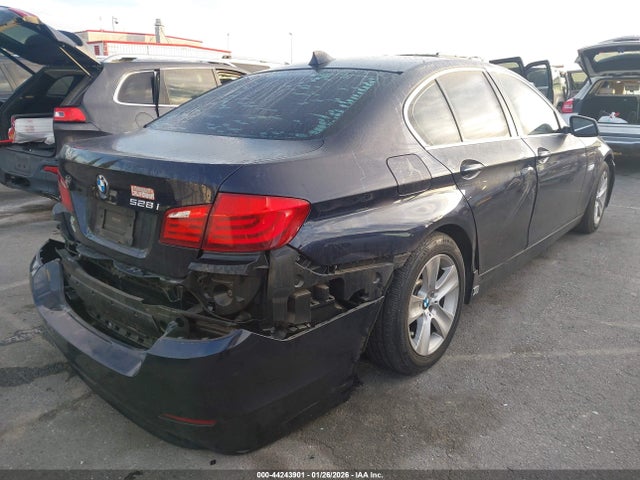 2013 BMW 528I WBAXG5C54DDY33648 Photo 3