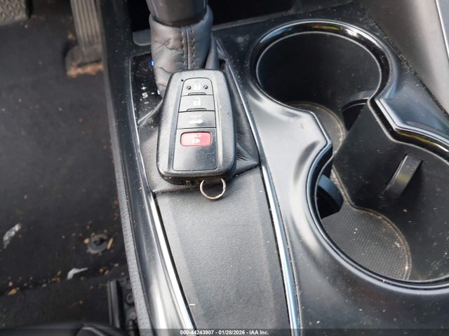4T1B11HK1KU854715 Toyota CAMRY SE
