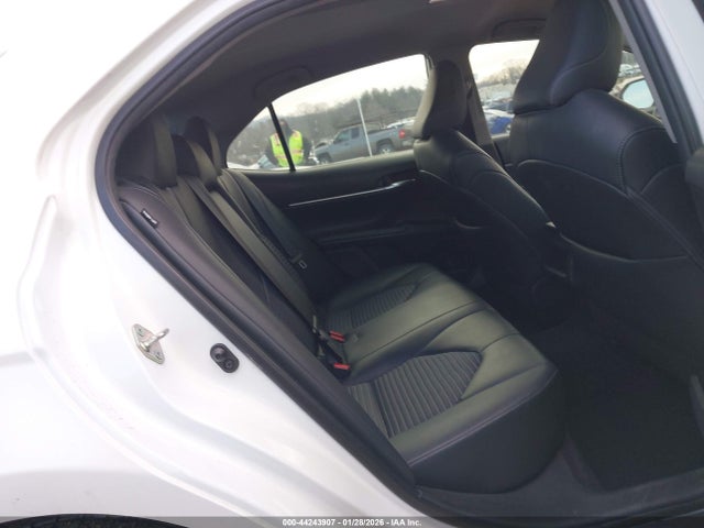 4T1B11HK1KU854715 Toyota CAMRY SE