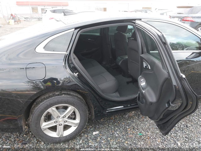1G1ZB5ST8LF152544 Chevrolet Malibu Fwd Ls
