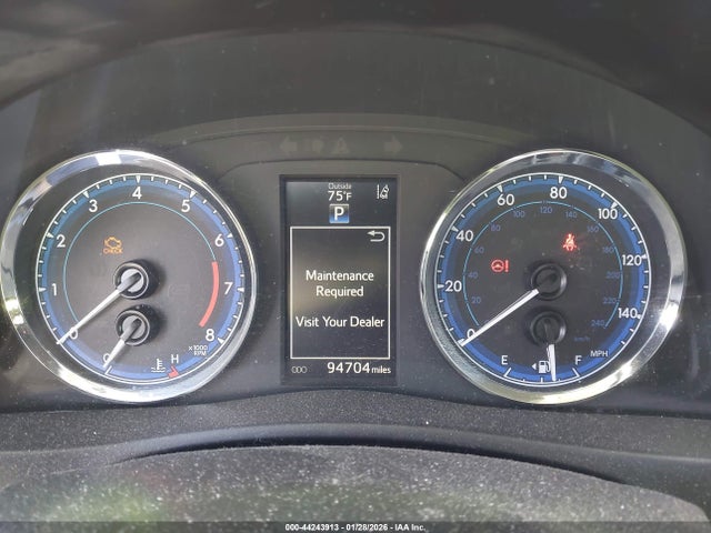 5YFBURHE8HP694570 Toyota Corolla Xse