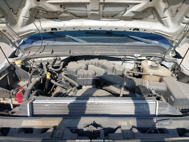 Ford F-350 Chassis Xl 2015 1FDRF3G69FED32799 Image 9