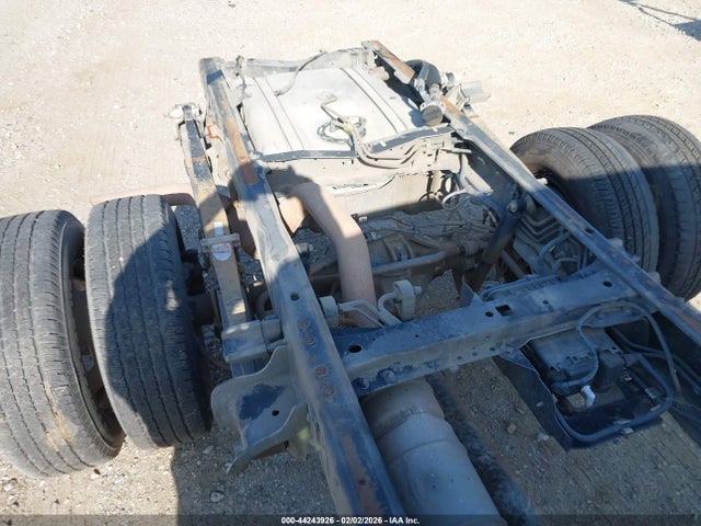 Ford F-350 Chassis Xl 2015 1FDRF3G69FED32799 Image 12