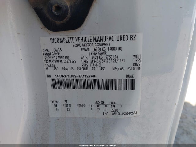 Ford F-350 Chassis Xl 2015 1FDRF3G69FED32799 Image 8