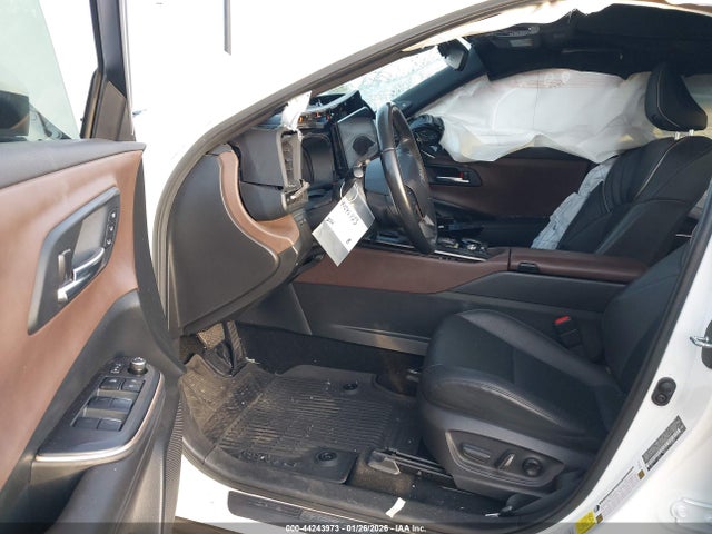 JTDAAAAF6P3006727 Toyota Crown Limited