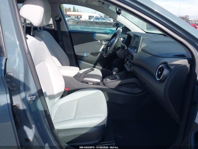 KM8K32AB4NU881938 Hyundai Kona Sel