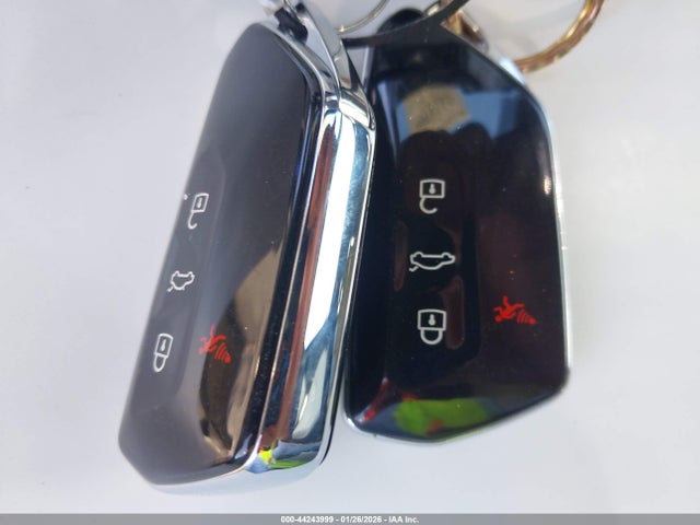 44243999 :رقم المزاد ، WVGTMPE22NP075183 vin ، 2022 Volkswagen Id.4 Pro S مزاد بيع