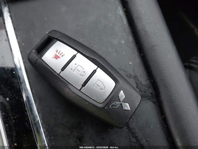 2022 MITSUBISHI OUTLANDER JA4J4TA83NZ082642 Photo 10