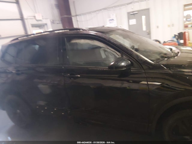 Продаж на аукціоні авто 2024 Volkswagen Tiguan 2.0t Se R-line Black, vin: 3VV8B7AX7RM056949, номер лоту: 44244038