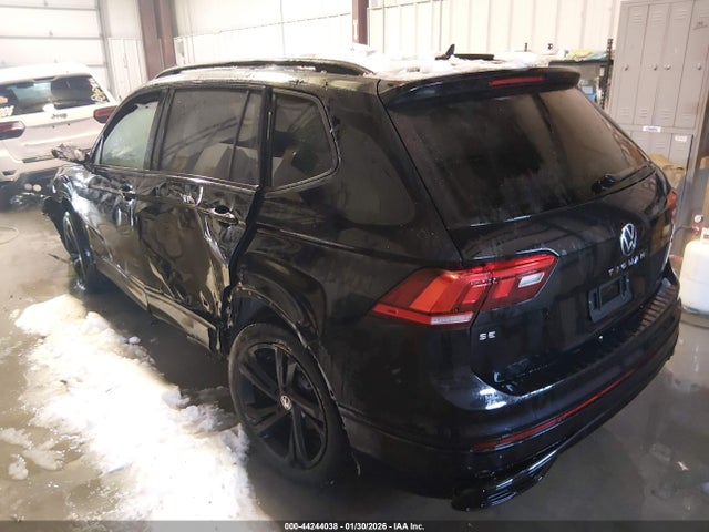 Продаж на аукціоні авто 2024 Volkswagen Tiguan 2.0t Se R-line Black, vin: 3VV8B7AX7RM056949, номер лоту: 44244038