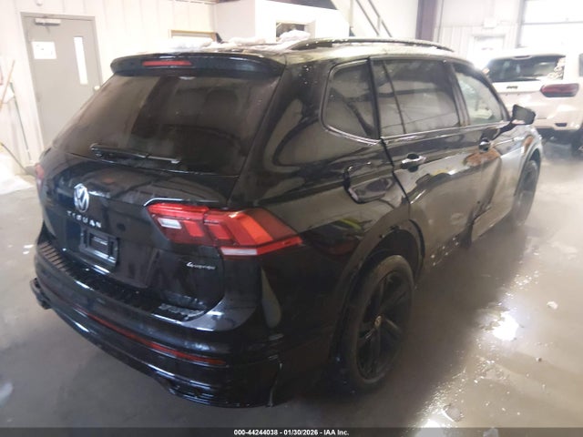Продаж на аукціоні авто 2024 Volkswagen Tiguan 2.0t Se R-line Black, vin: 3VV8B7AX7RM056949, номер лоту: 44244038
