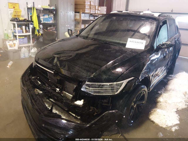 Продаж на аукціоні авто 2024 Volkswagen Tiguan 2.0t Se R-line Black, vin: 3VV8B7AX7RM056949, номер лоту: 44244038