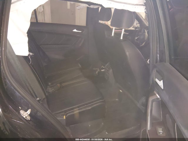 Продаж на аукціоні авто 2024 Volkswagen Tiguan 2.0t Se R-line Black, vin: 3VV8B7AX7RM056949, номер лоту: 44244038