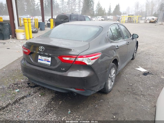 4T1B11HK2JU049532 Toyota CAMRY LE
