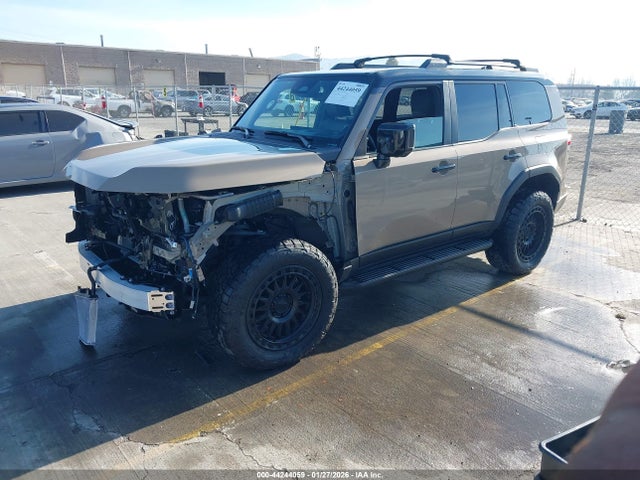 JTJTBCDX8R5006061 Lexus Gx 550 Overtrail
