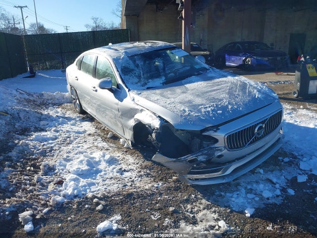 2018 VOLVO S90 LVY992ML4JP007001