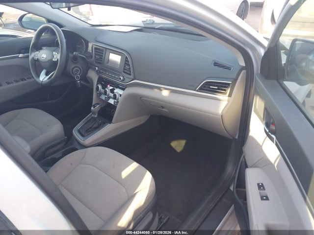 2019 HYUNDAI ELANTRA 5NPD74LF7KH490530 Photo 4