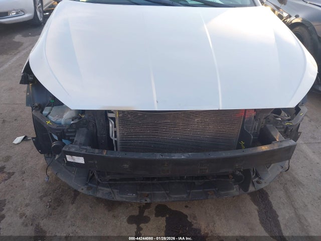 2019 HYUNDAI ELANTRA 5NPD74LF7KH490530 Photo 5