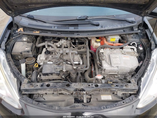 JTDKDTB30G1120844 Toyota Prius C Two