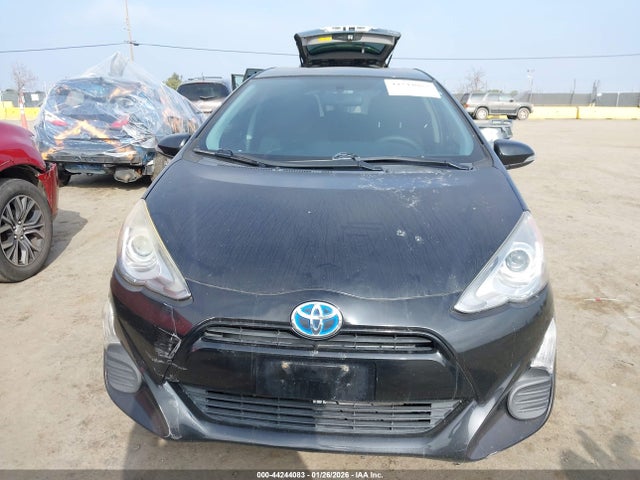 JTDKDTB30G1120844 Toyota Prius C Two