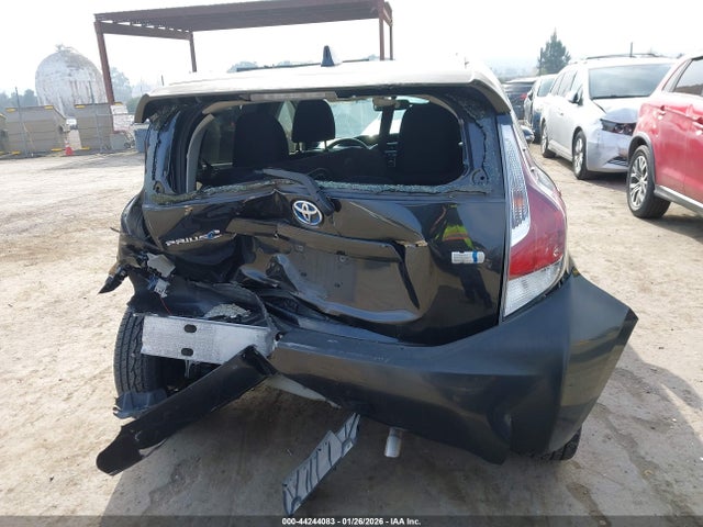 JTDKDTB30G1120844 Toyota Prius C Two