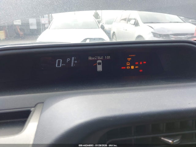 JTDKDTB30G1120844 Toyota Prius C Two