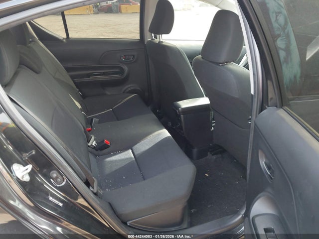 JTDKDTB30G1120844 Toyota Prius C Two