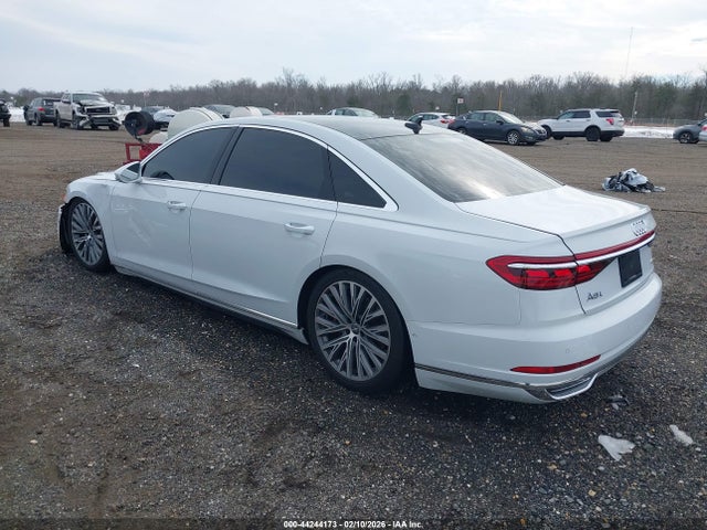 2019 AUDI A8 L WAU8DAF82KN009098 Photo 2